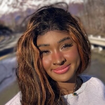 Riana Lee